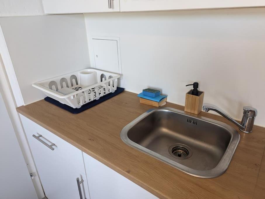 Asten Lovely Studio With Free Parking On Premisis מראה חיצוני תמונה